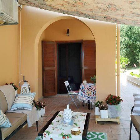 Family Holiday Apartment With Garden & Bbq Velonádes Extérieur photo