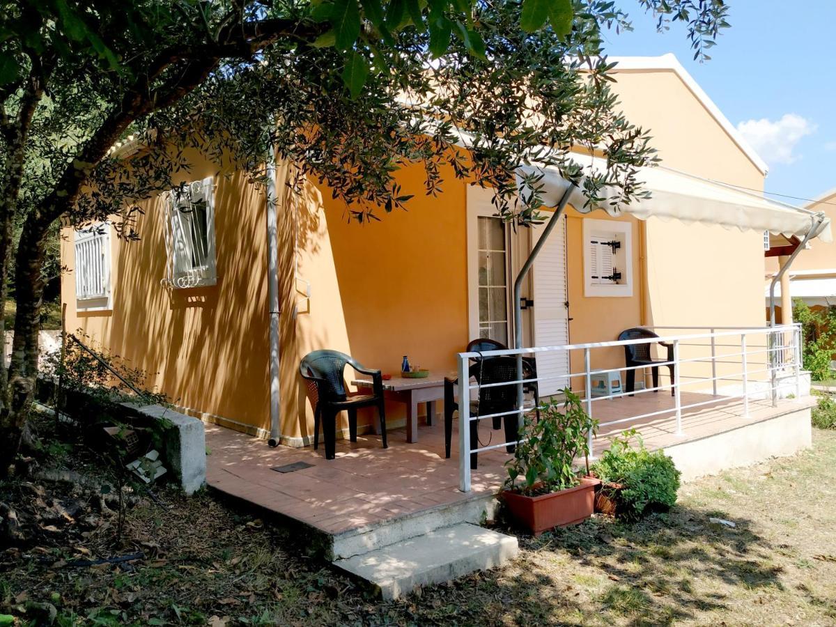 Family Holiday Apartment With Garden & Bbq Velonádes Extérieur photo