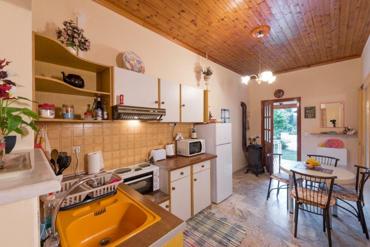 Family Holiday Apartment With Garden & Bbq Velonádes Extérieur photo
