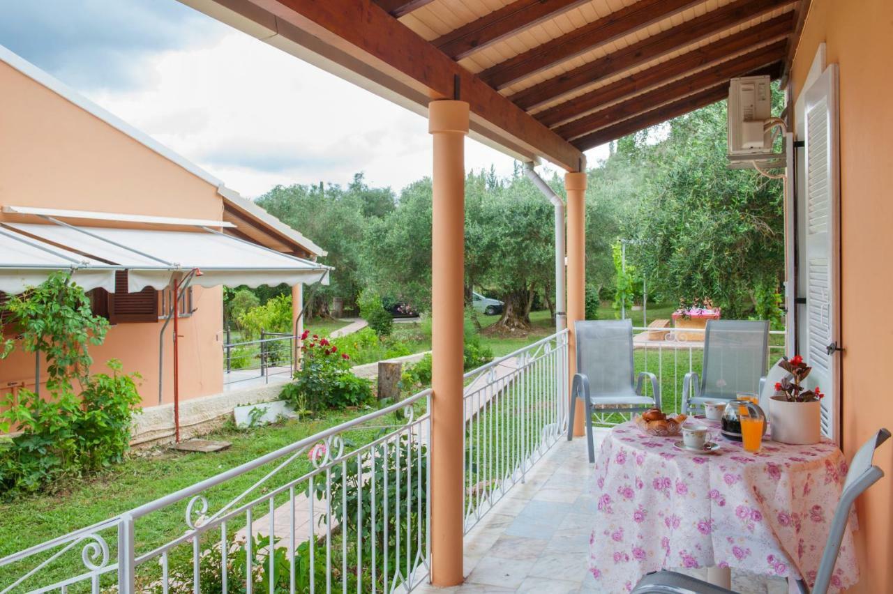 Family Holiday Apartment With Garden & Bbq Velonádes Extérieur photo