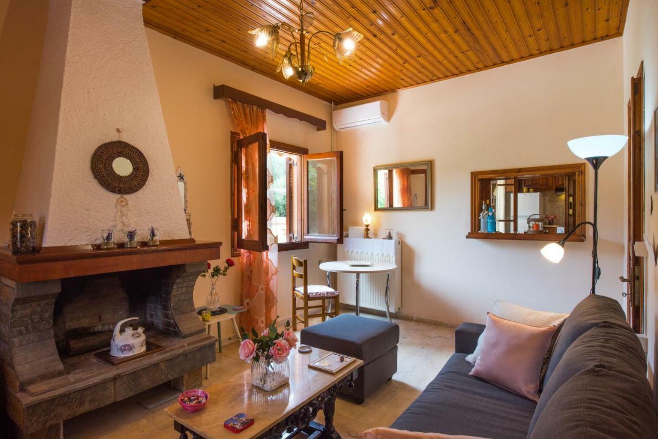Family Holiday Apartment With Garden & Bbq Velonádes Extérieur photo