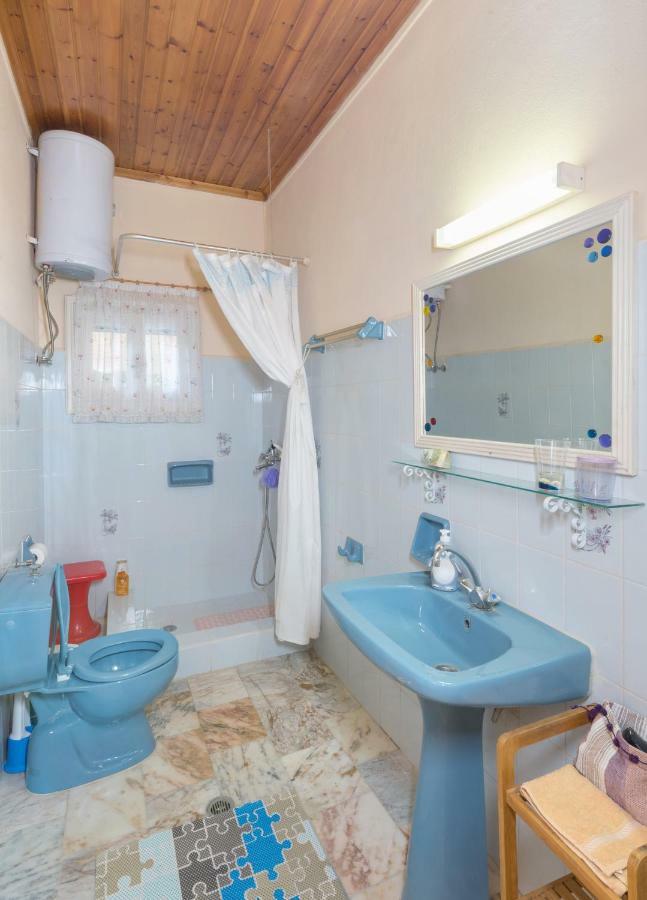 Family Holiday Apartment With Garden & Bbq Velonádes Extérieur photo