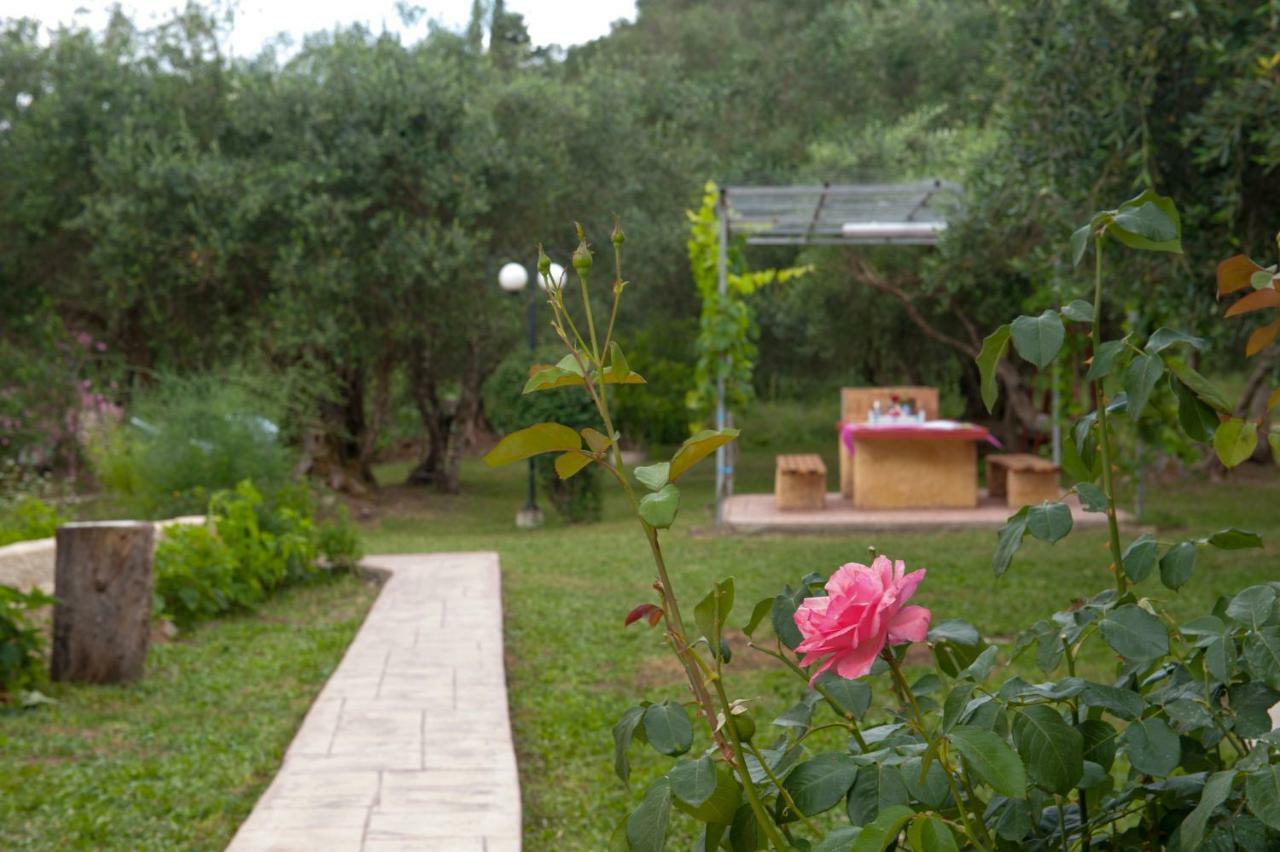 Family Holiday Apartment With Garden & Bbq Velonádes Extérieur photo