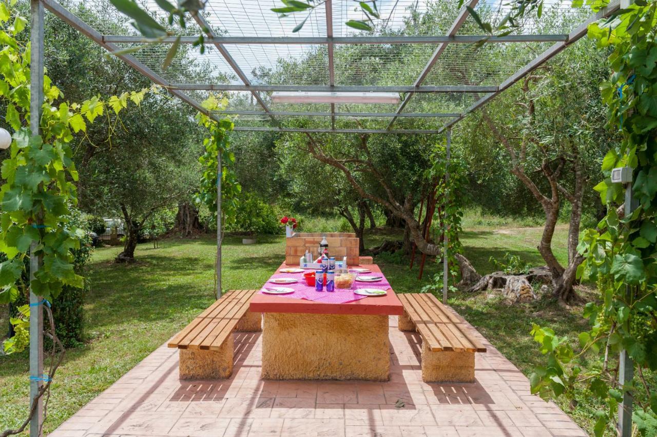 Family Holiday Apartment With Garden & Bbq Velonádes Extérieur photo