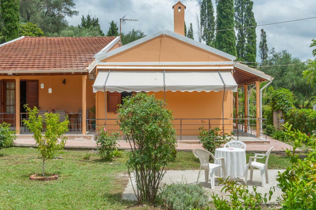 Family Holiday Apartment With Garden & Bbq Velonádes Extérieur photo